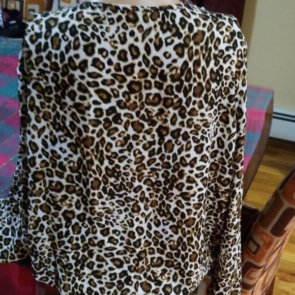 Top - Picture 4 of 8